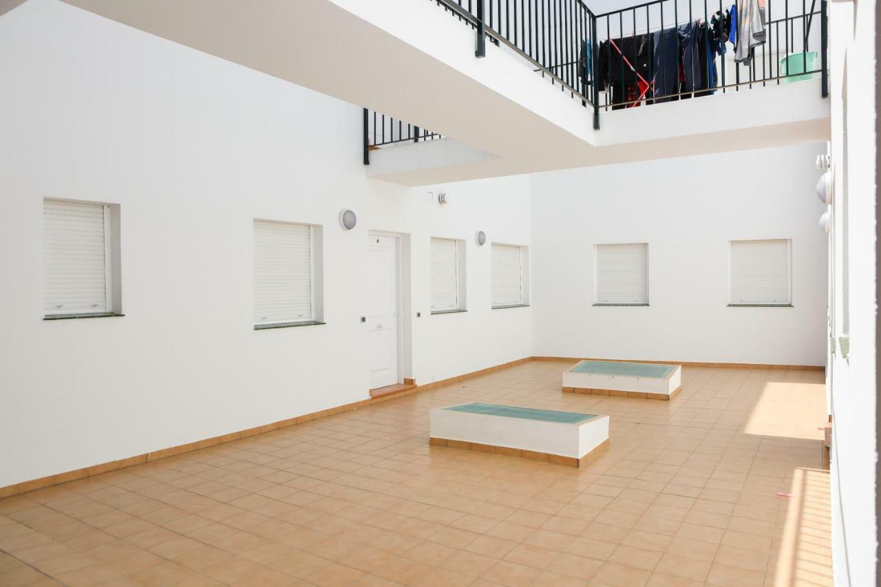 Apartamentos Perez Zara 科尼尔-德拉弗龙特拉 外观 照片