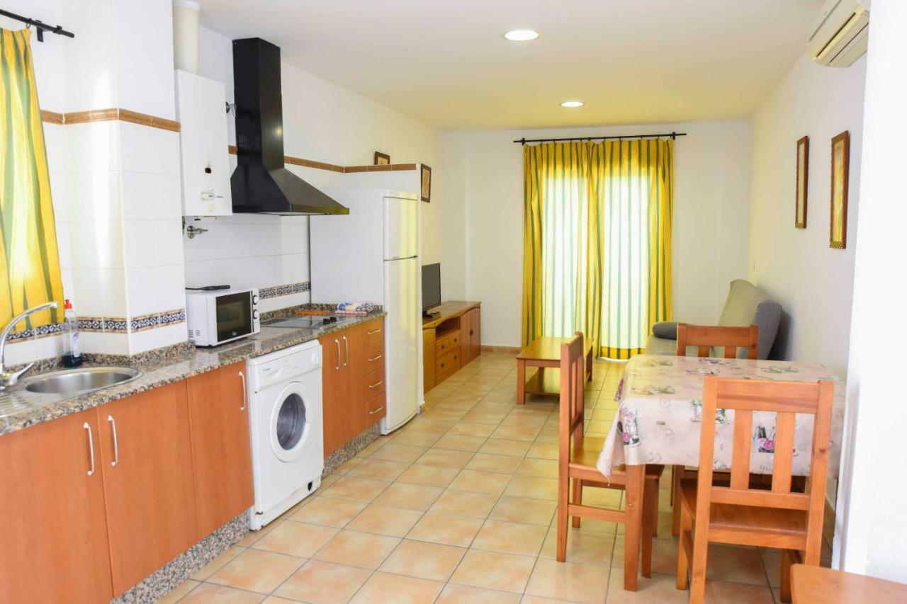 Apartamentos Perez Zara 科尼尔-德拉弗龙特拉 外观 照片