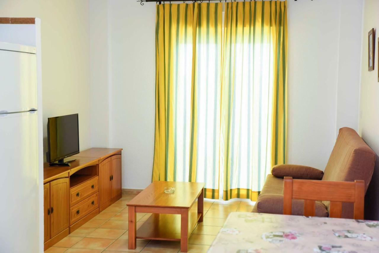 Apartamentos Perez Zara 科尼尔-德拉弗龙特拉 外观 照片