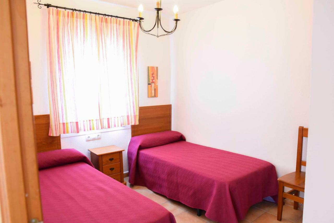 Apartamentos Perez Zara 科尼尔-德拉弗龙特拉 外观 照片